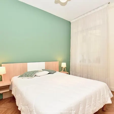 Aunis Bas Apartment *